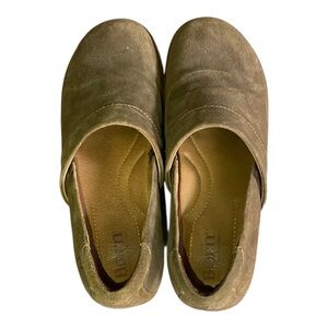 Born Women's Tan Leather Mules